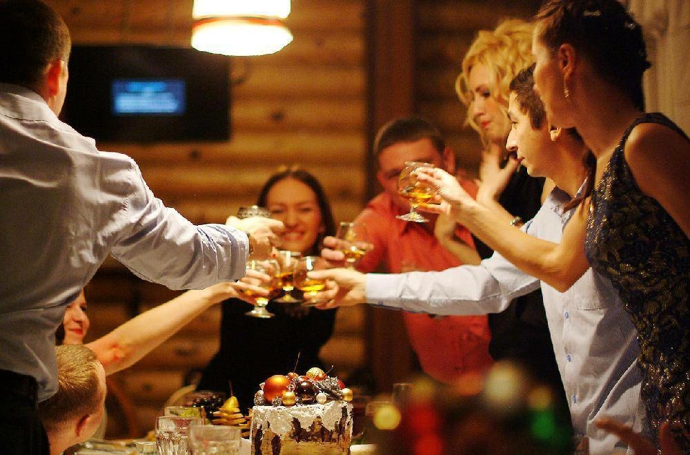 КОГДА РАБОТА – ВТОРАЯ СЕМЬЯ КОГДА РАБОТА – ВТОРАЯ СЕМЬЯ