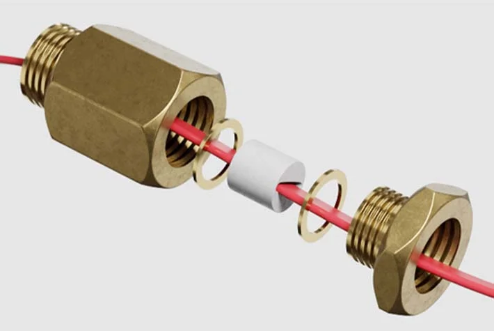 Сальник для ввода греющего кабеля в трубу