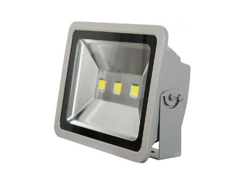 Как правильно выбрать эффективные светодиодные прожекторы