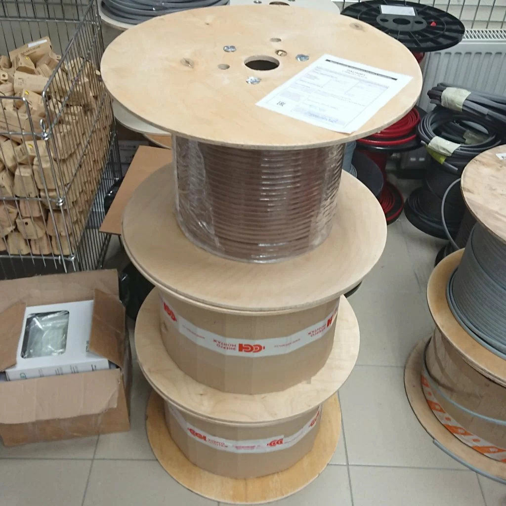 В наличии на складах в г. Челябинск, Тюмень, Екатеринбург греющий кабель IndAstro Lite