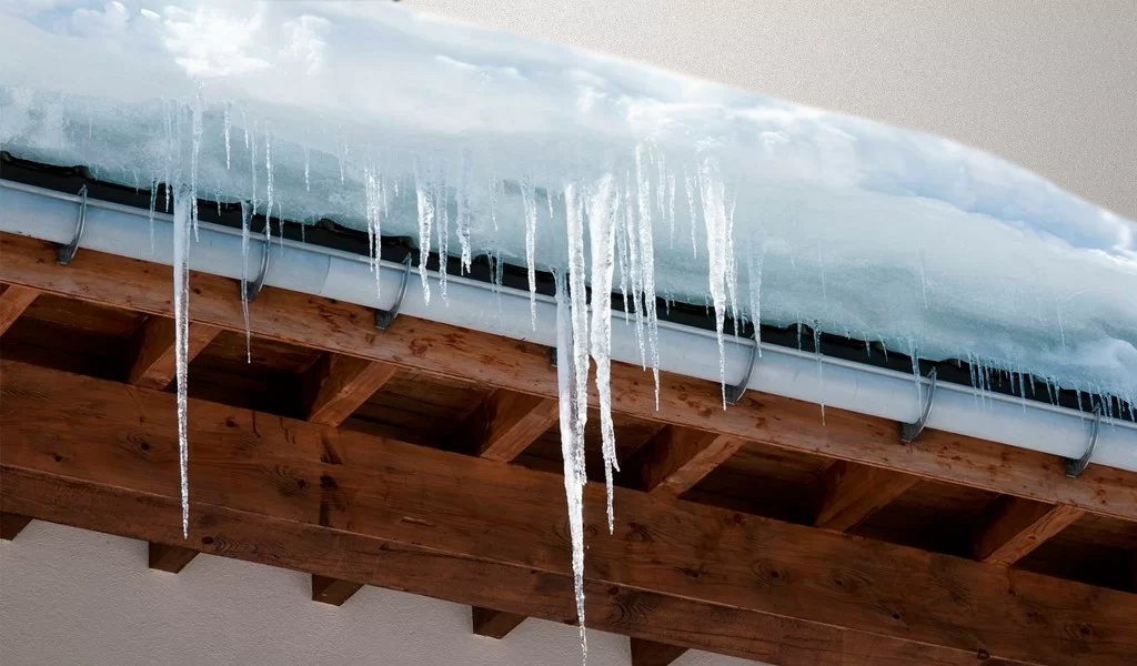 сосульки на крыше.jpg сосульки на крыше.jpg