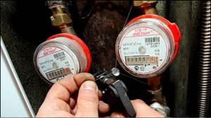 Резкое повышение платы за отсутствие счетчиков на воду откладывается до 2017 года