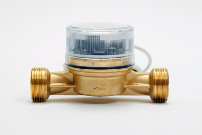 Счетчик горячей воды WFW24.E130-3-B-L-01-IP54 с импульсным выходом ГЕРКОН, вес импульса =1 л, ДУ20 в 