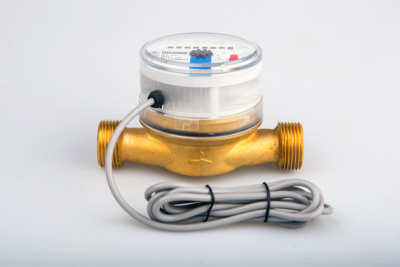 Счетчик горячей воды WFW24.D110-0-R-L-10-IP68 с импульсным выходом ГЕРКОН, ДУ15 в 